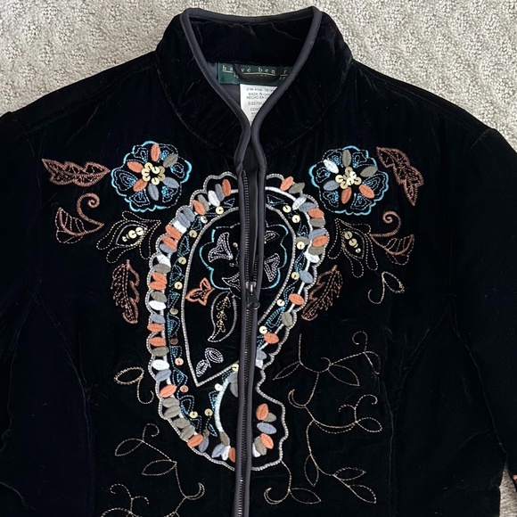 Harve Benard Black Velvet Embroidered Zip Front Jacket Size 8 - Picture 2 of 13